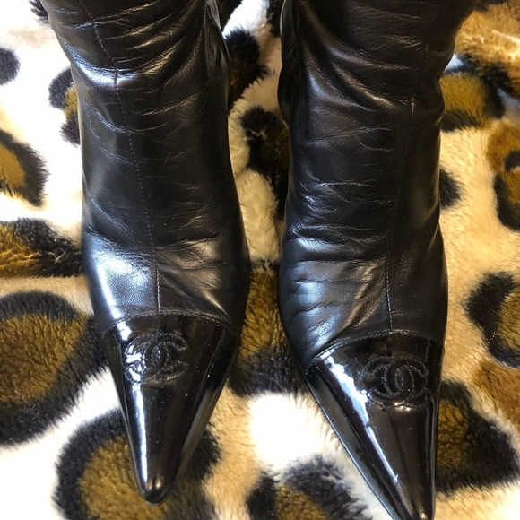 Chanel Gorgeous Pointy Boots Host Pick - Picture 2 of 8